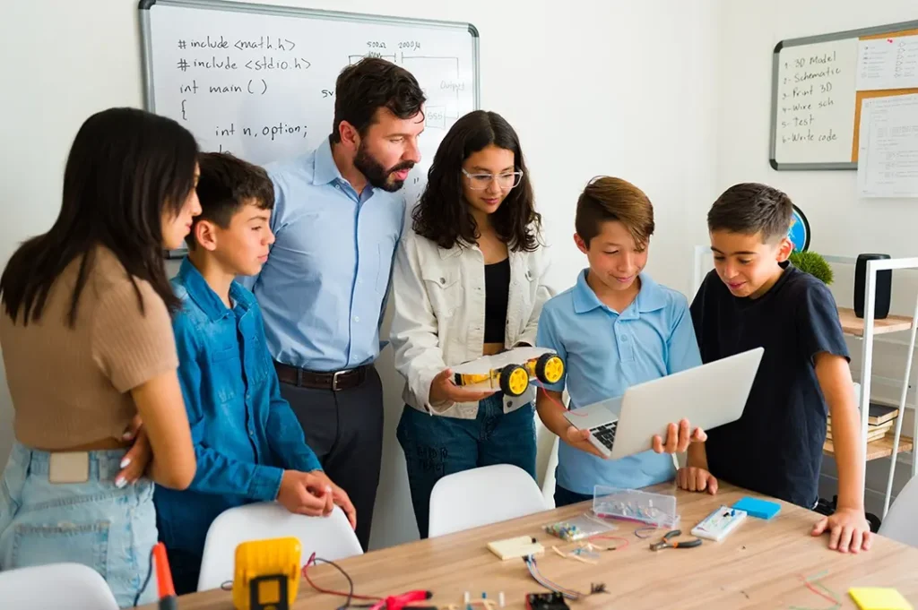 Licenciatura en educación: de qué se trata, es una pregunta constante entre los aspirantes.
