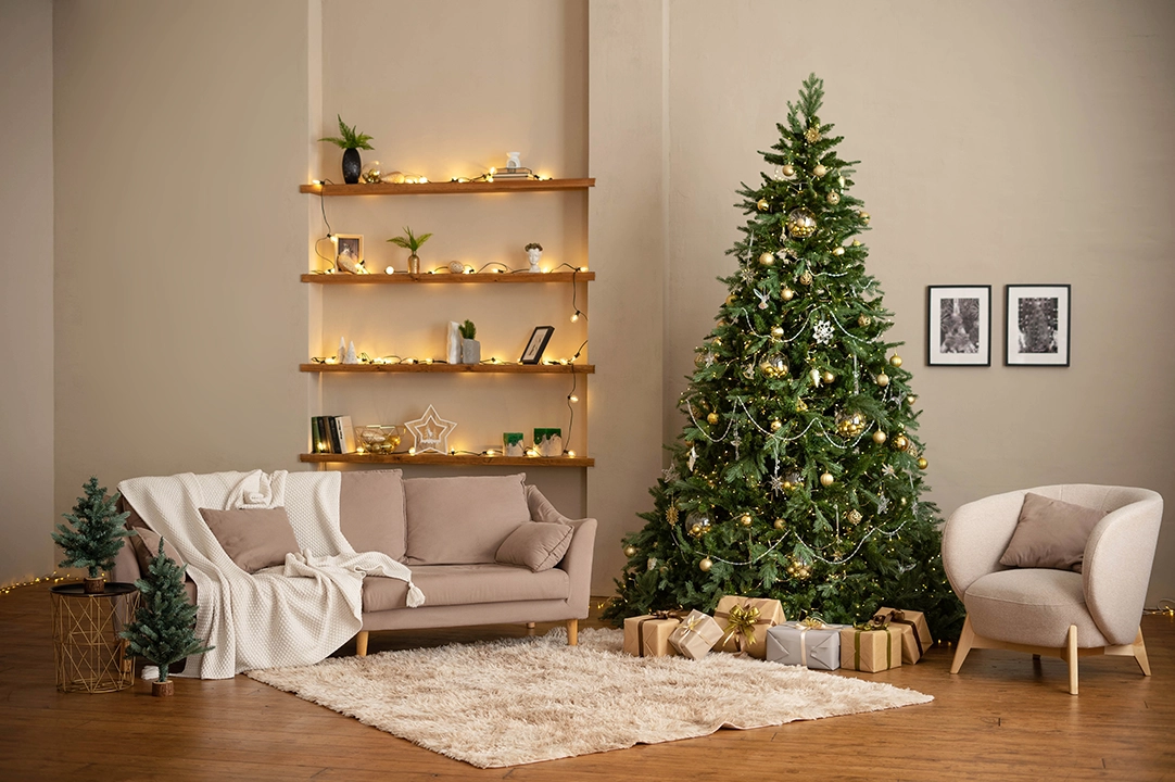 Naturales o elegantes, conoce las mejores decoraciones para tu árbol de Navidad.