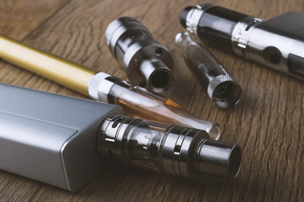 Alt. text. ¿Qué son los vapeadores?, una pregunta frecuente entre jóvenes.
