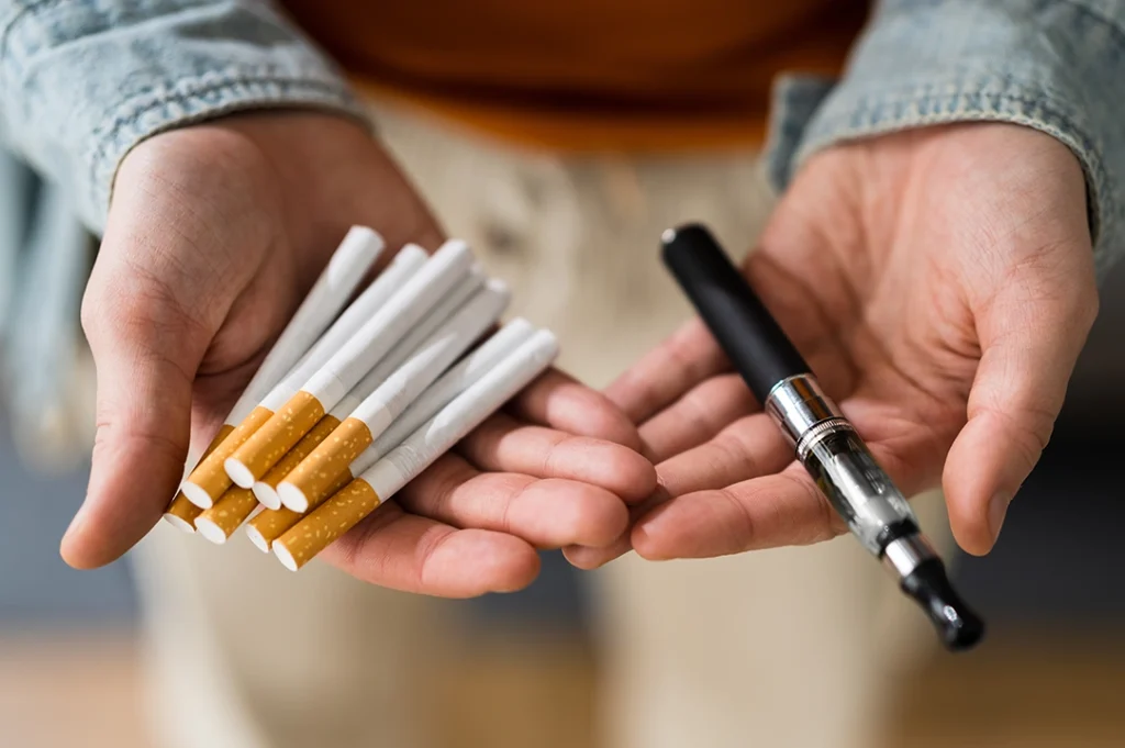 El tabaquismo y los vapeadores se fundamentan en el mismo mecanismo.
