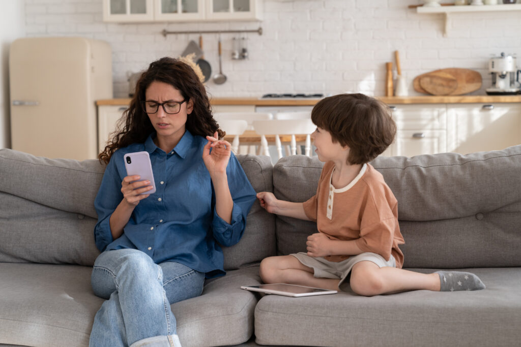 La falta de cuidados afectivos en la familia repercute en el desarrollo y la autoestima.