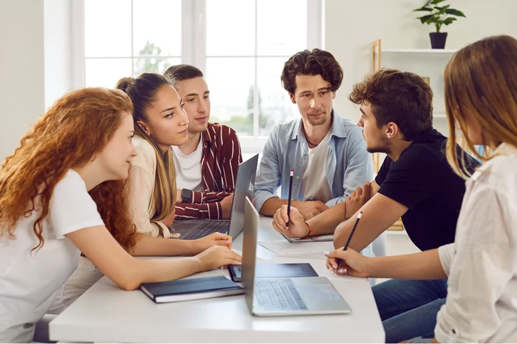 Las características del constructivismo abarcan todo el proceso de aprendizaje.