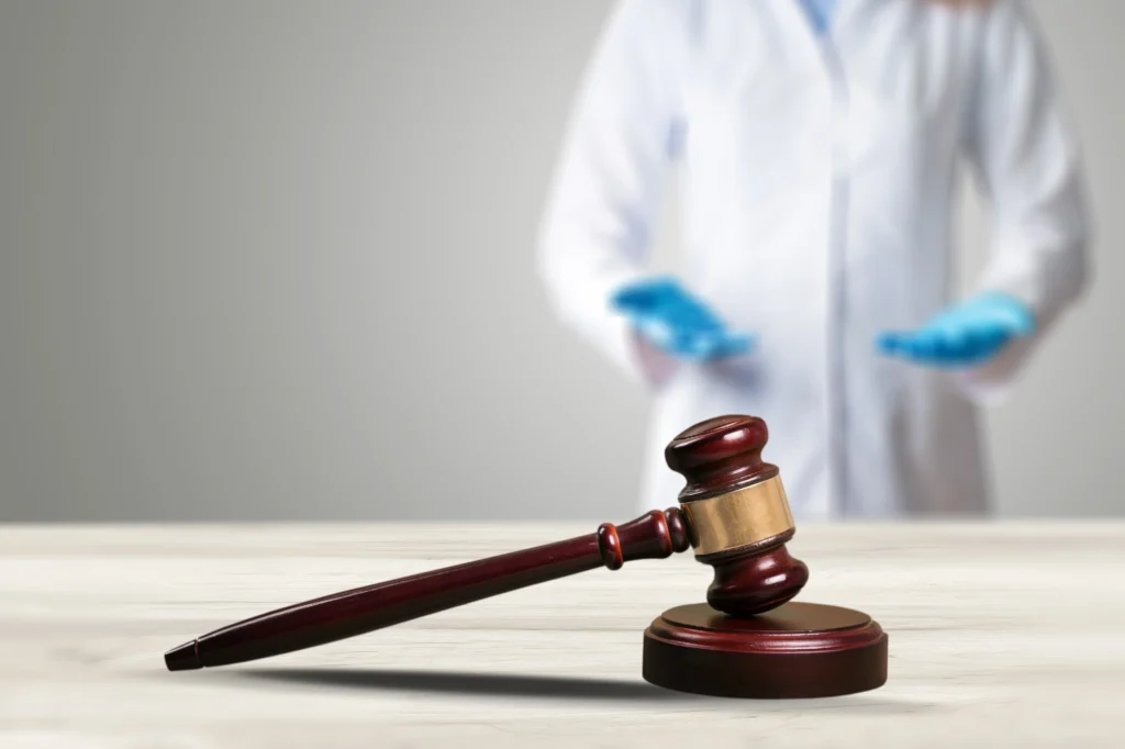 Los peritos son pilares de la justicia porque conectan la evidencia física con el proceso legal.
