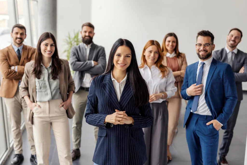 Comparativa entre Maestría en Alta Dirección y MBA para profesionales que buscan puestos directivos.