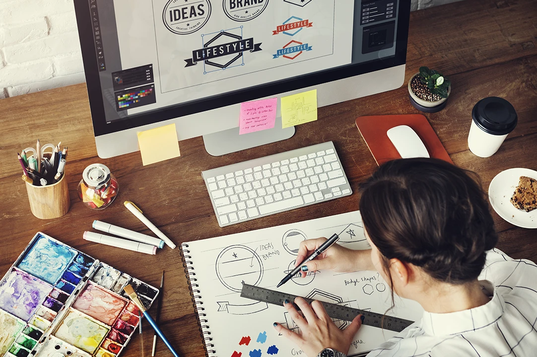 Una buena escuela de diseño gráfico prepara al estudiante para enfrentar problemas reales del mundo profesional.