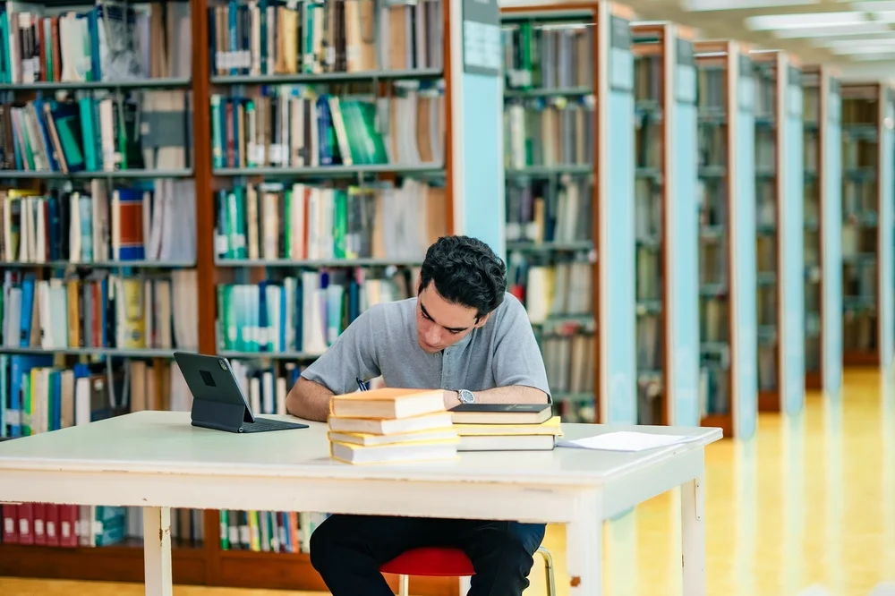 Las universidades de paga en CDMX ofrecen planes y becas para que las colegiaturas no se vuelvan una carga.